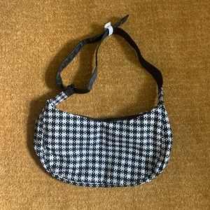 BNWT Baggu Medium Nylon Crescent Bag